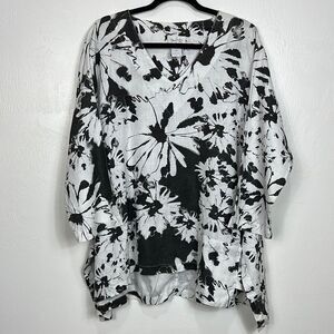 Mosaic USA Linen Floral Black And White Long Sleeve Top Tunic Size S